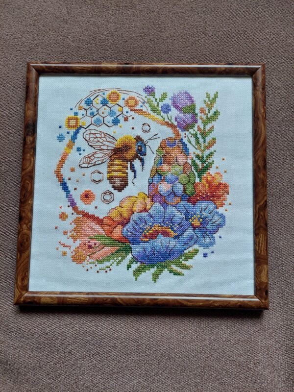 Світлана Кузьмич Spring Bee Cross Stitch Pattern (PDF) – Floral and Insect Embroidery Design